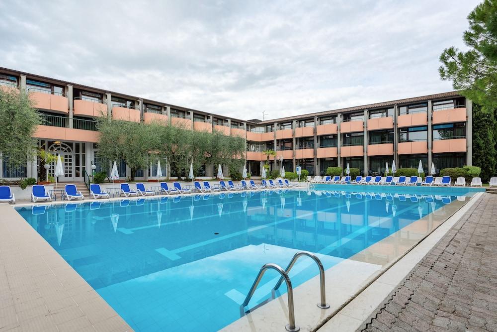 Hotel Royal Garda  Esterno foto