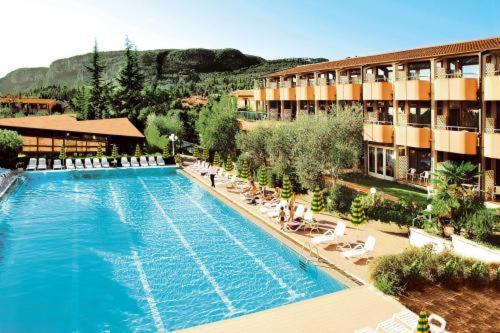 Hotel Royal Garda  Esterno foto