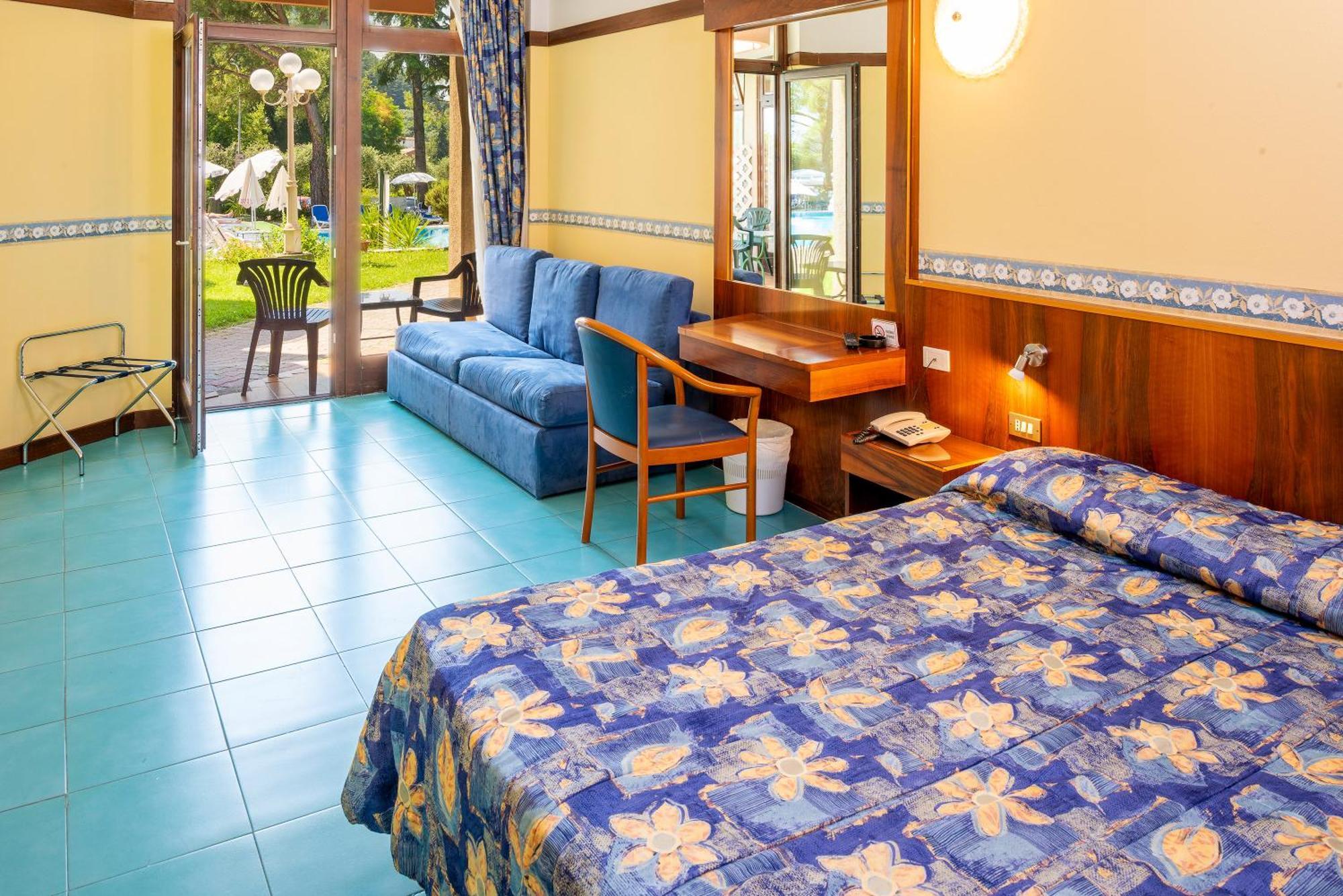 Hotel Royal Garda  Esterno foto