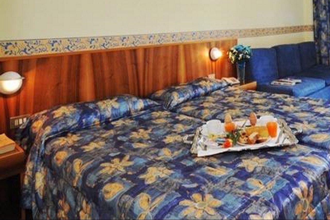 Hotel Royal Garda  Esterno foto