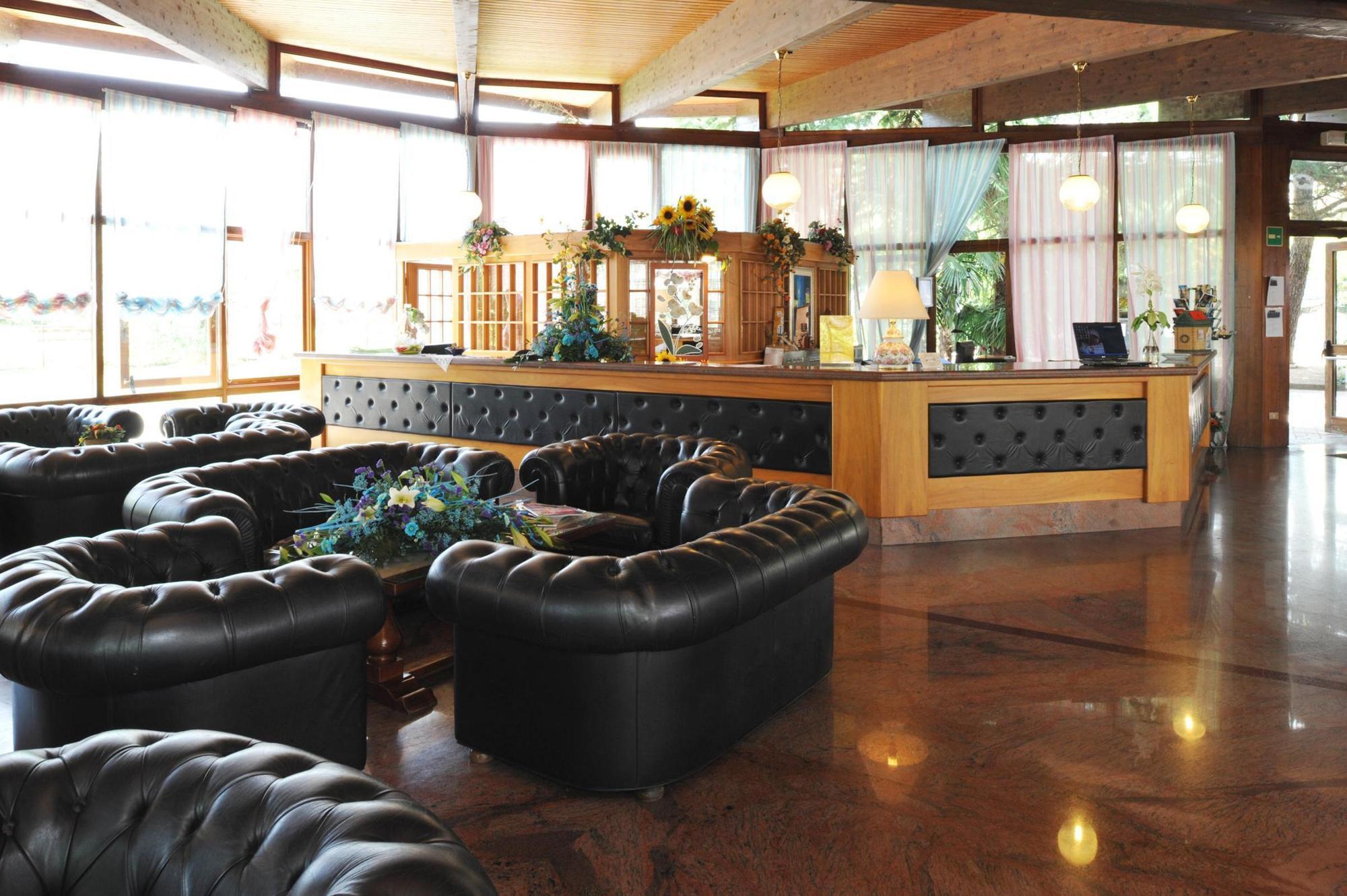 Hotel Royal Garda  Esterno foto
